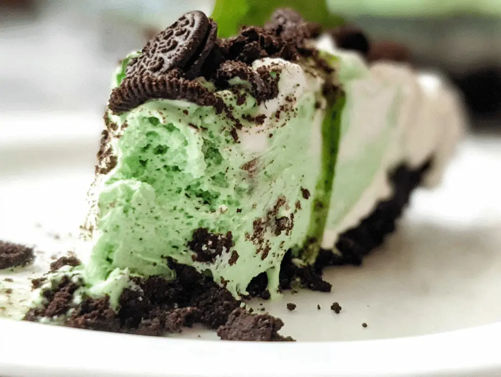 No-Bake Oreo Mint Pie