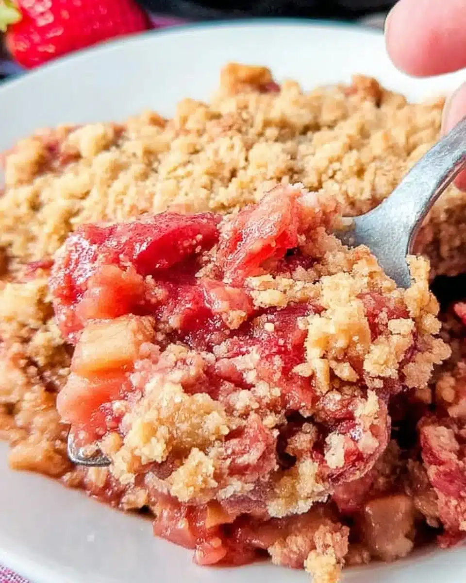Easy Rhubarb Crisp