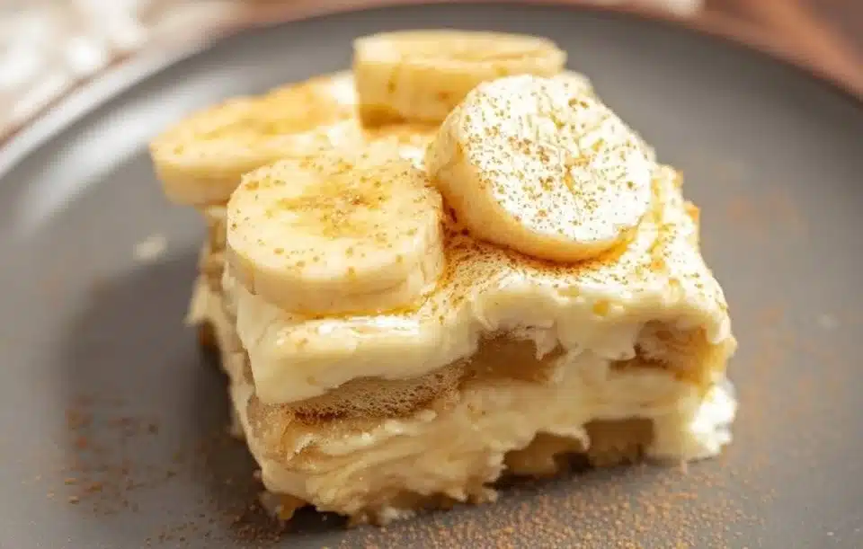 Delicious homemade banana pudding with layers of bananas and cream